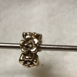 Pandora 14k Ring of Flowers Spacer- Retired ✨